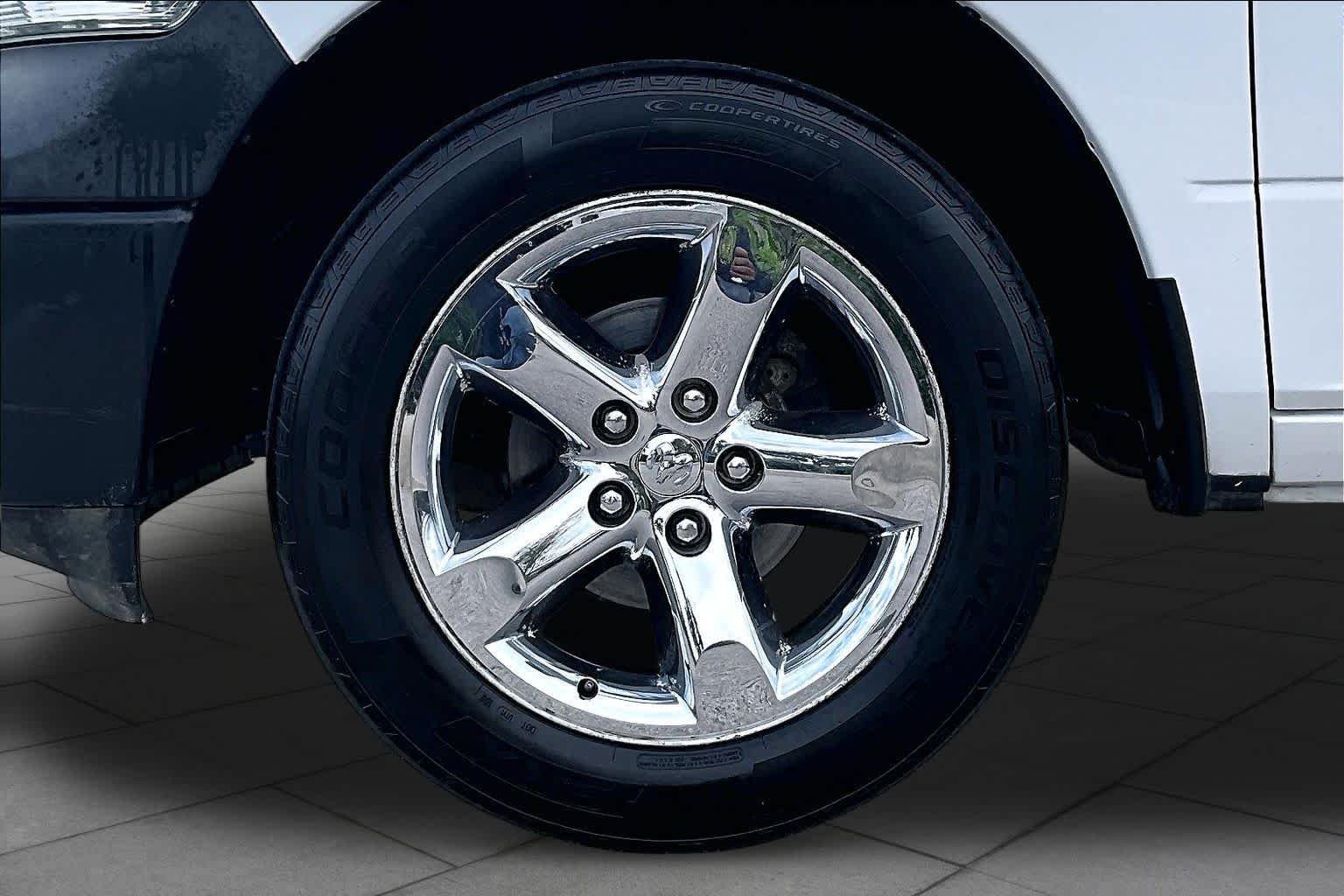 Used 2019 Bright White Clearcoat Ram Tradesman image 11