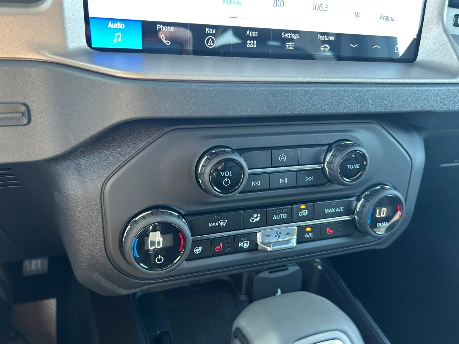 New 2026 Avalanche Grey Ford Outer Banks image 23