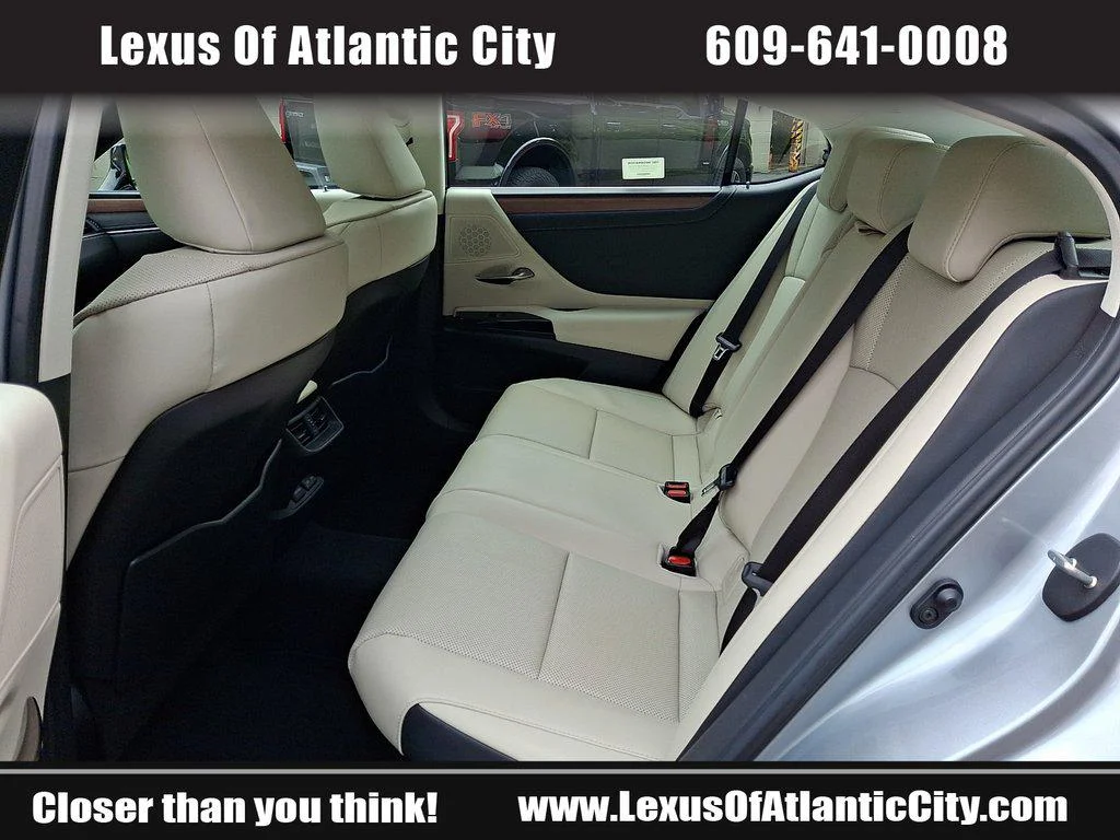 Certified Used 2025 Iridium Lexus ES 300h image 10