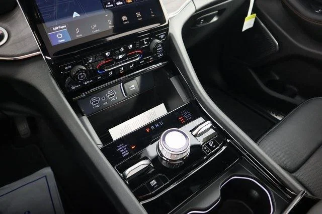 2025 Jeep Grand Cherokee L Overland - Photo 13