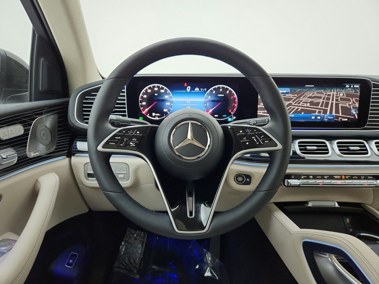 Certified Used 2026 Polar White Mercedes-Benz GLE 450 image 33