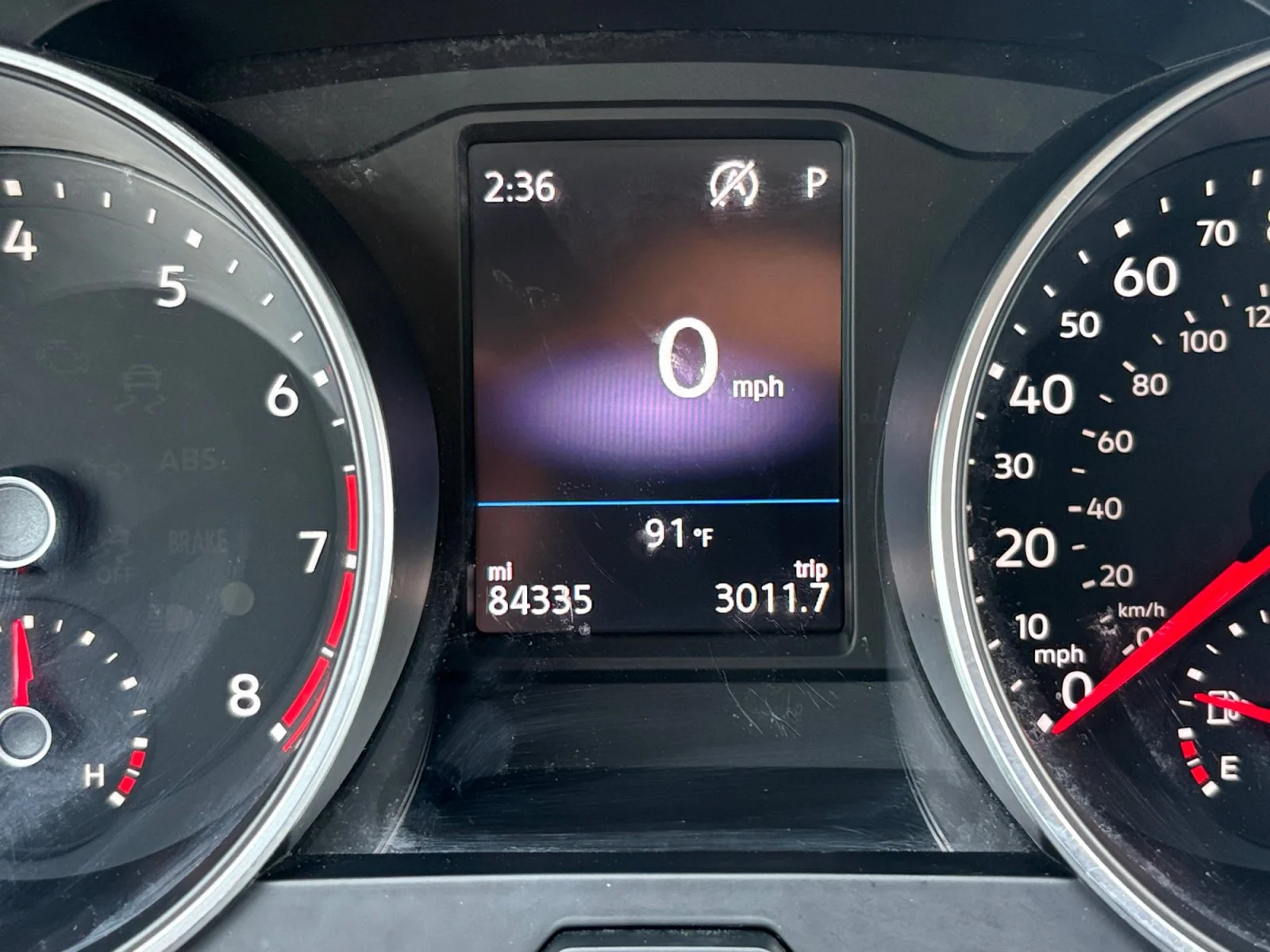 Used 2020 Platinum Gray Metallic Volkswagen 2.0T SE image 2