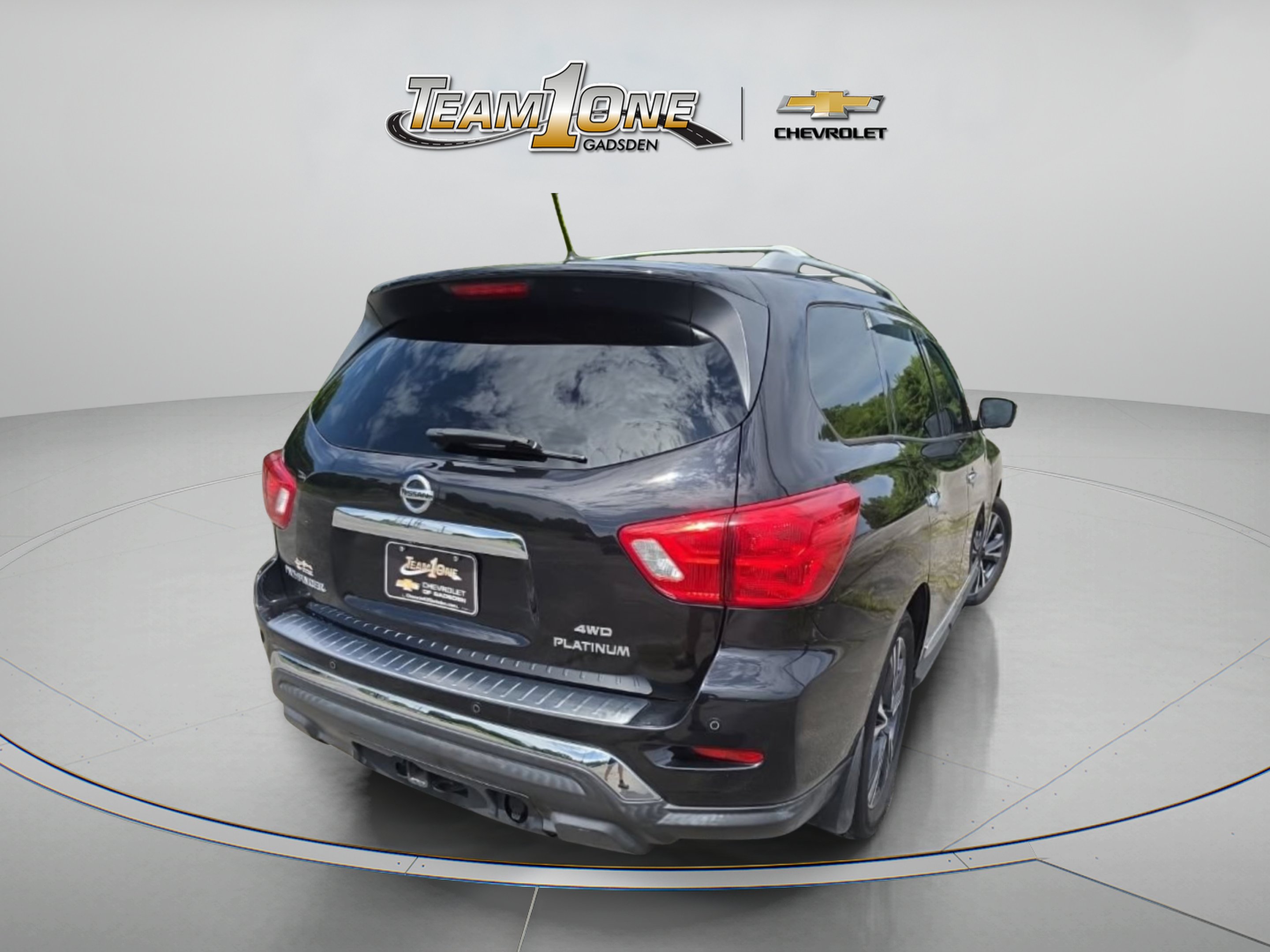 Used 2018 Black Nissan Platinum image 7