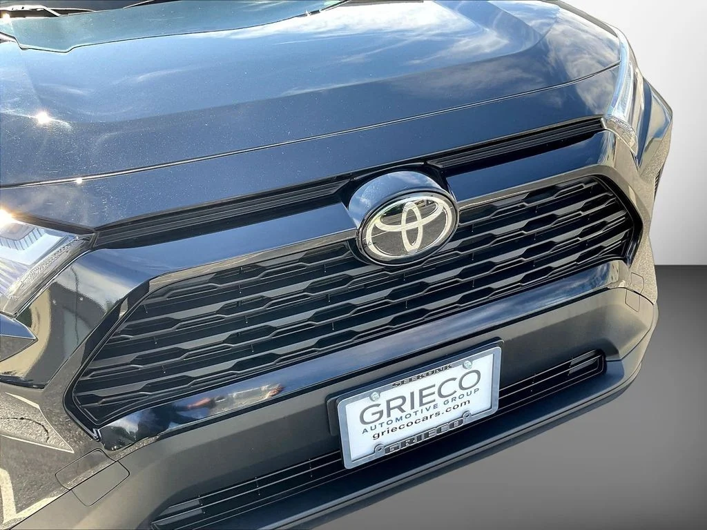 Used 2023 Black Toyota XLE image 34