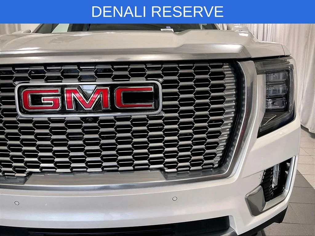 Used 2024 White GMC Denali image 33