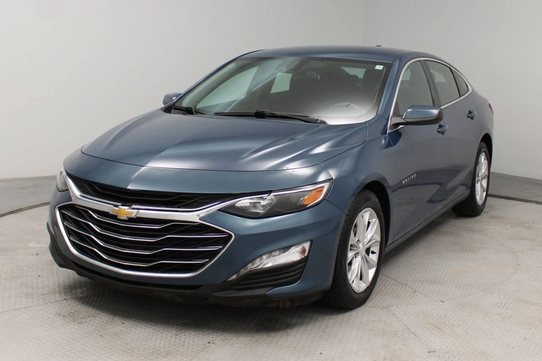 Used 2024 Lakeshore Blue Metallic Chevrolet 4dr Sdn 1LT image 29