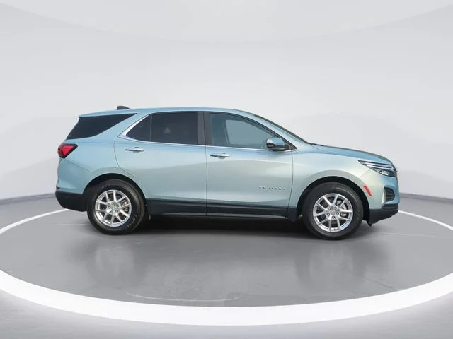 Used 2022 Blue Chevrolet LT image 9