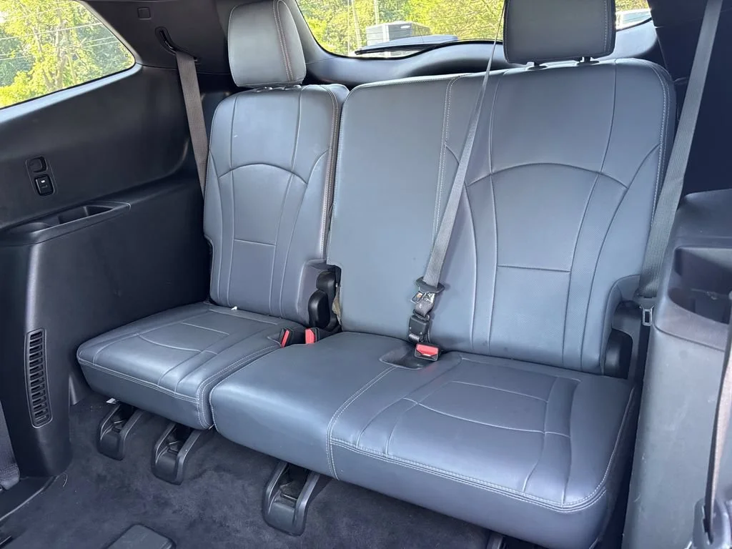 Used 2023 Includes Spectra Gray lower exterior accent color.) Buick Essence image 18