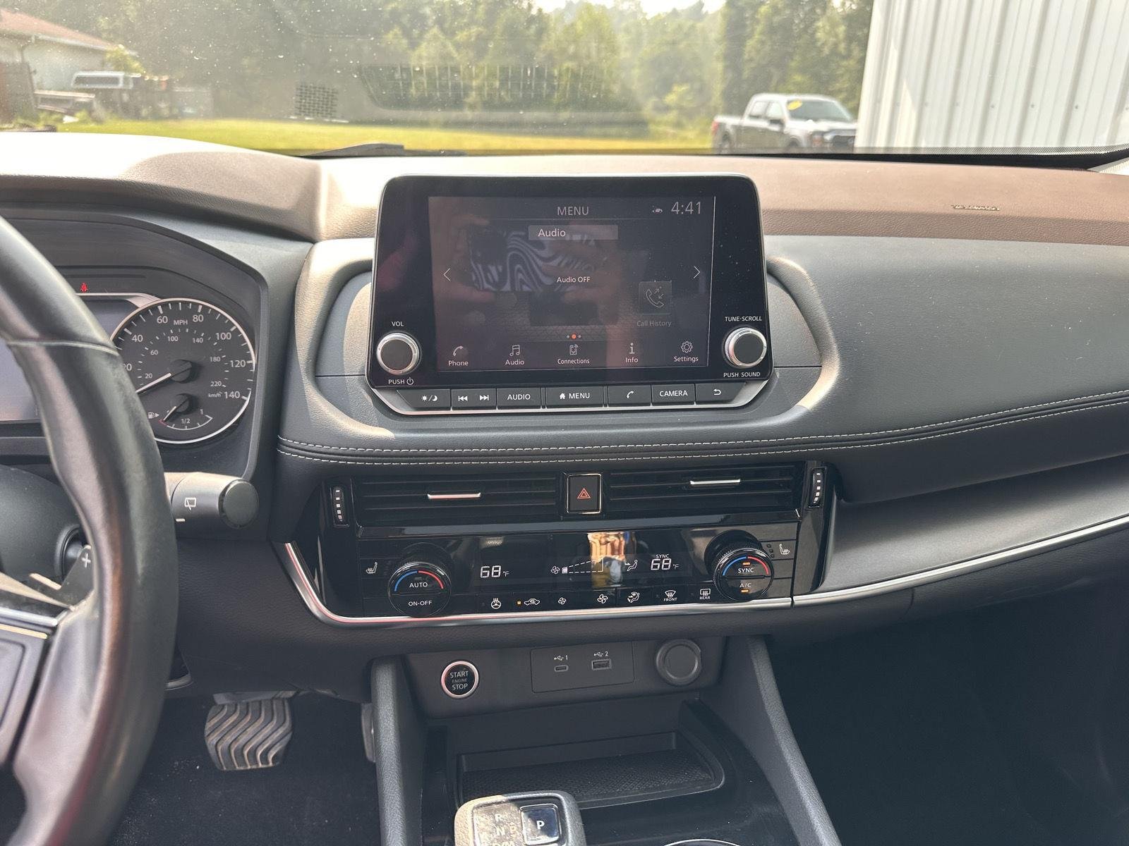 Used 2021 Pearl White Tricoat Nissan SV image 11