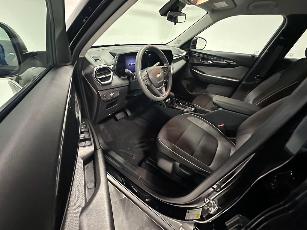 Used 2024 Black Chevrolet LS image 17