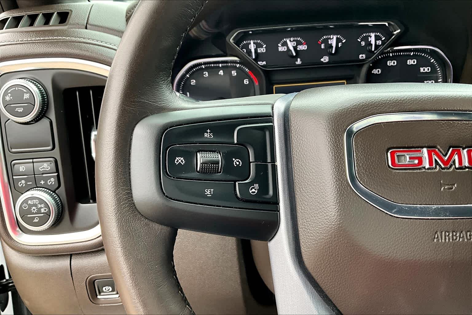 Used 2019 Summit White GMC SLT image 24