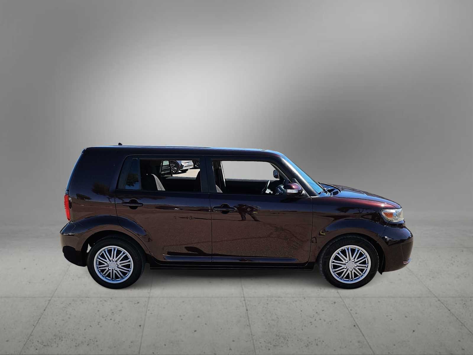 Used 2008 Blackberry Crush Metallic Scion  image 9