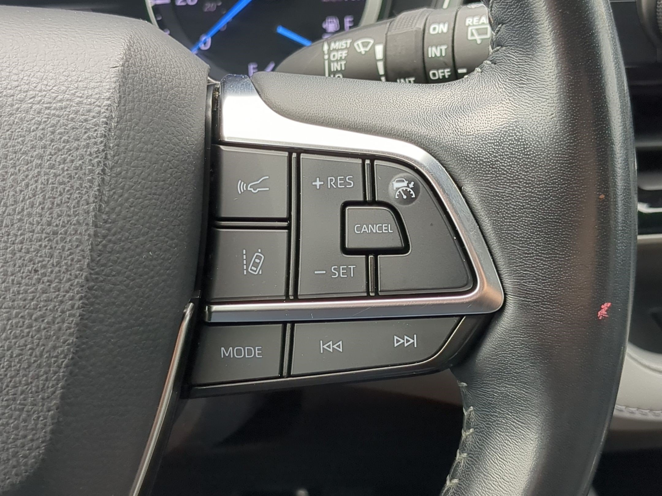 Used 2020 Celestial Silver Metallic Toyota Hybrid XLE image 19