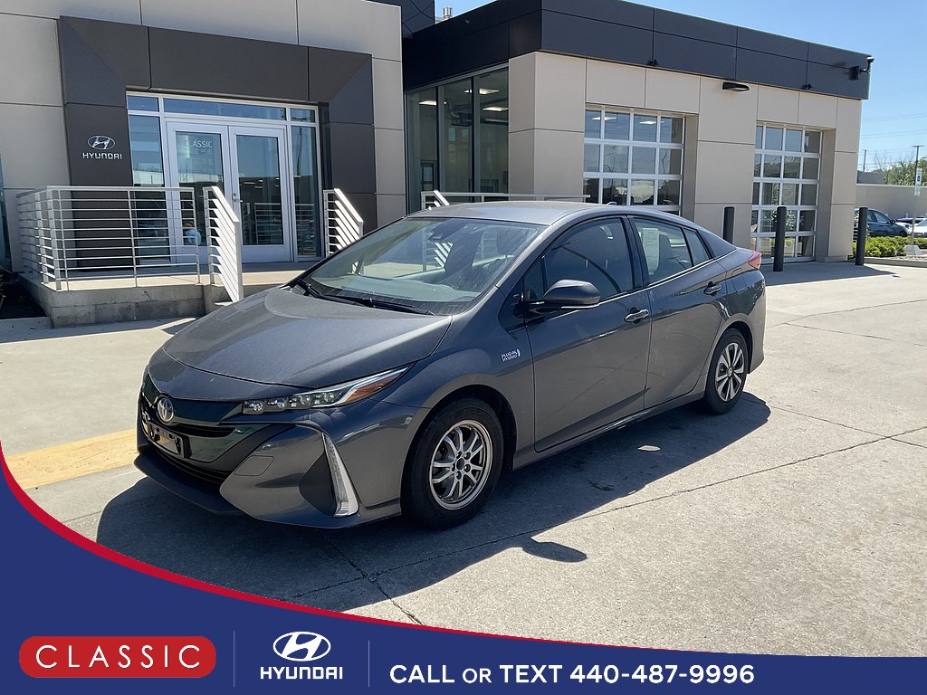 2019 Toyota Prius Prime Premium's photo