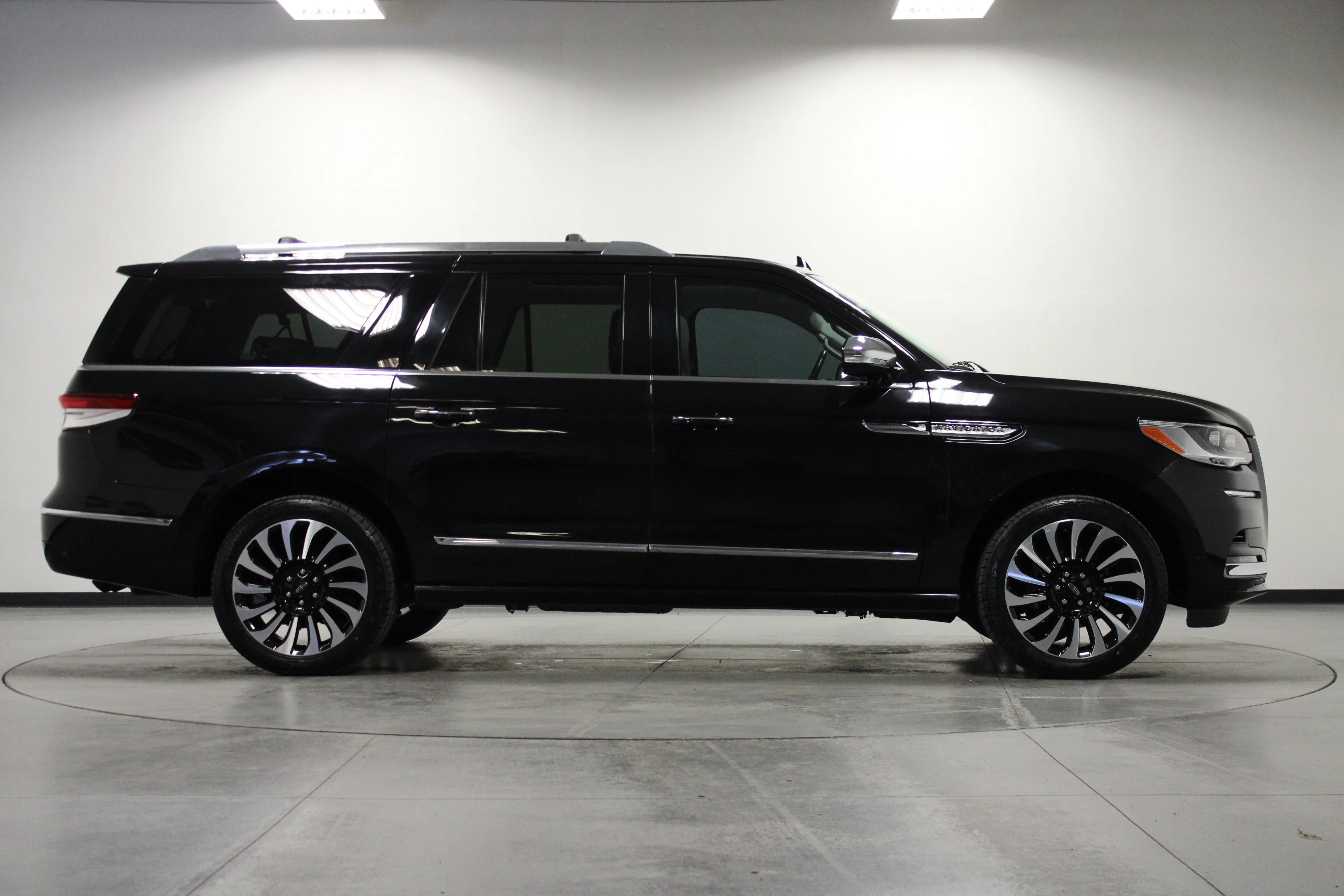 Used 2023 Black Metallic Lincoln Black Label image 3