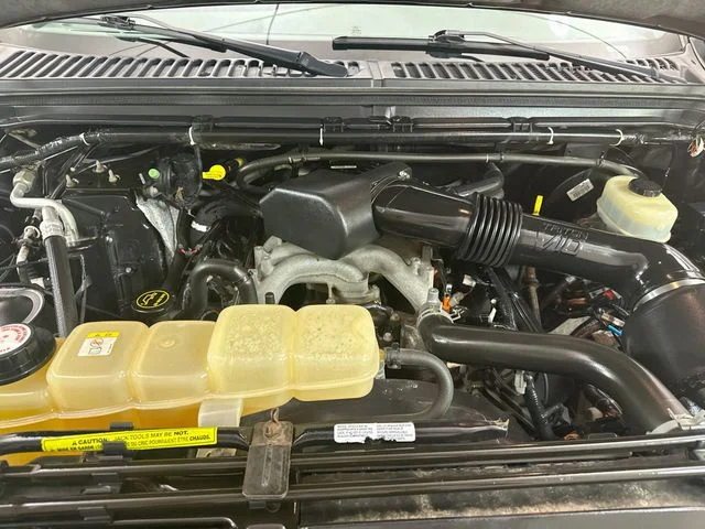 Used 2002 Black Clearcoat Ford XLT image 26
