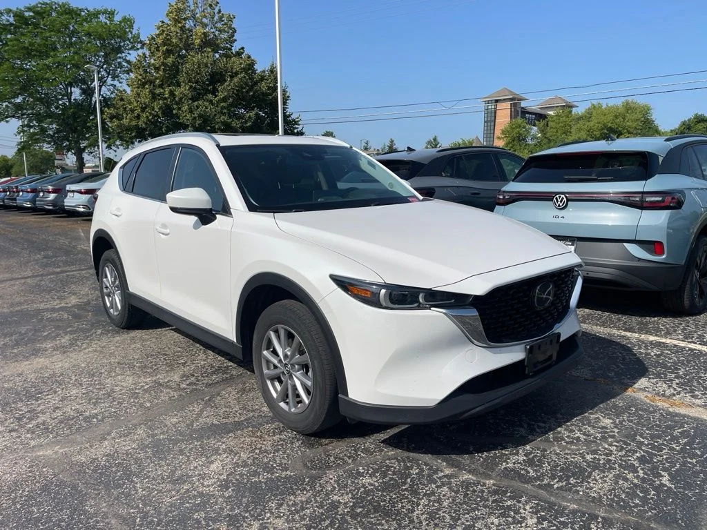 Certified Used 2022 Snowflake White Pearl Mica Mazda 2.5 S Preferred Package image 4