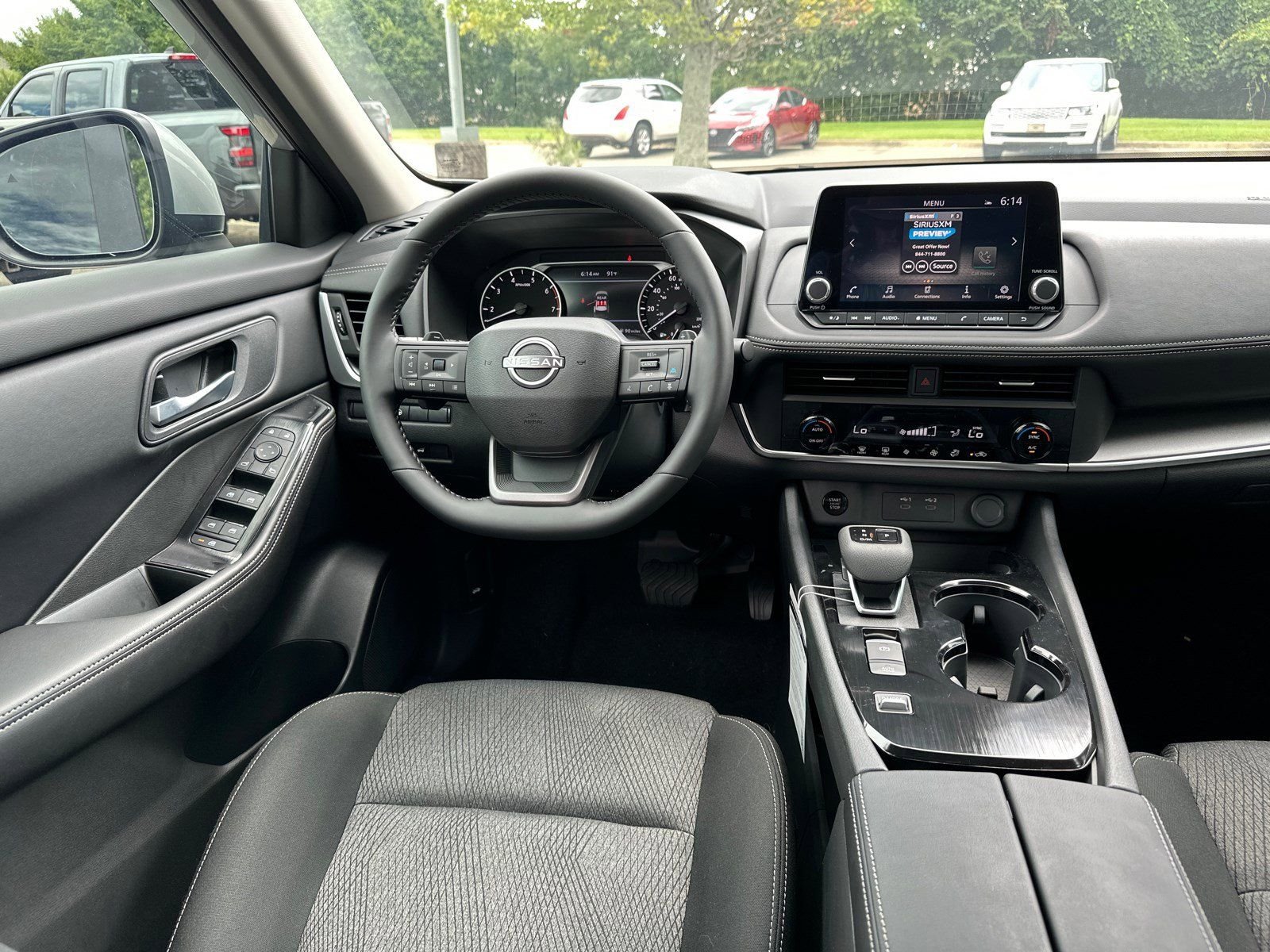 2025 Nissan Rogue SV - Photo 24