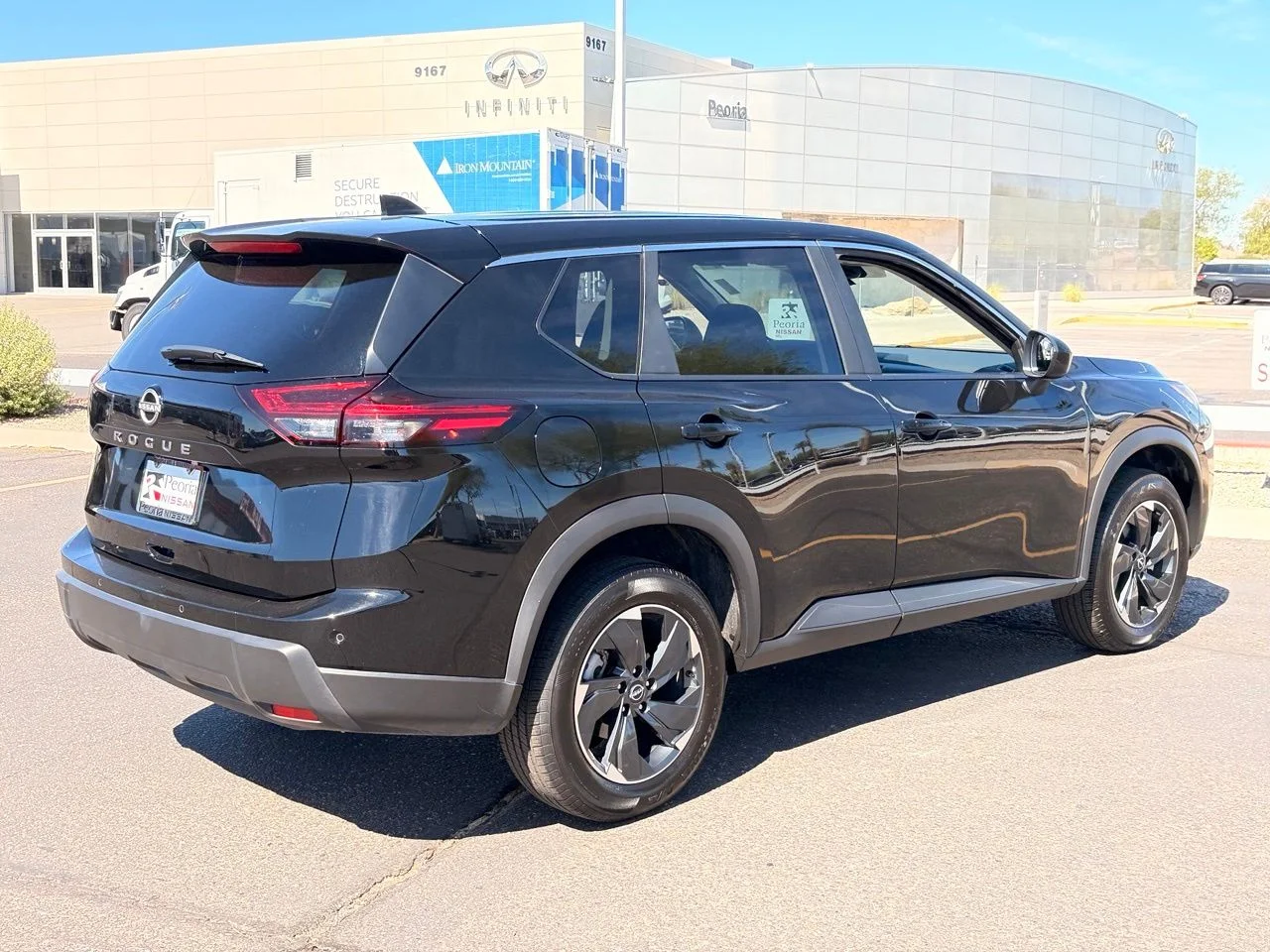 Used 2025 Super Black Nissan SV image 5