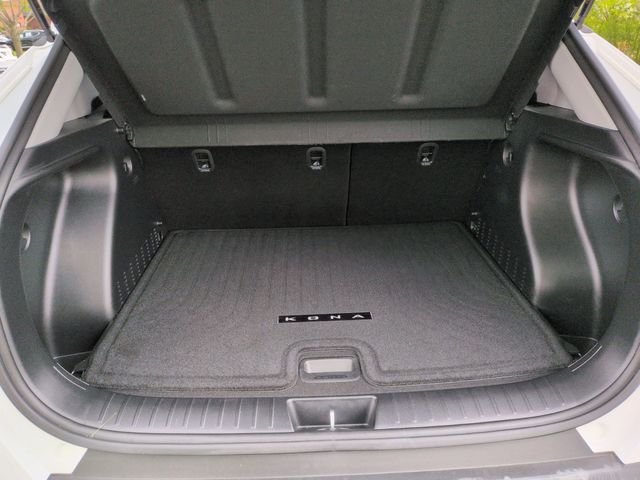 Used 2026 White Hyundai SEL Sport image 24