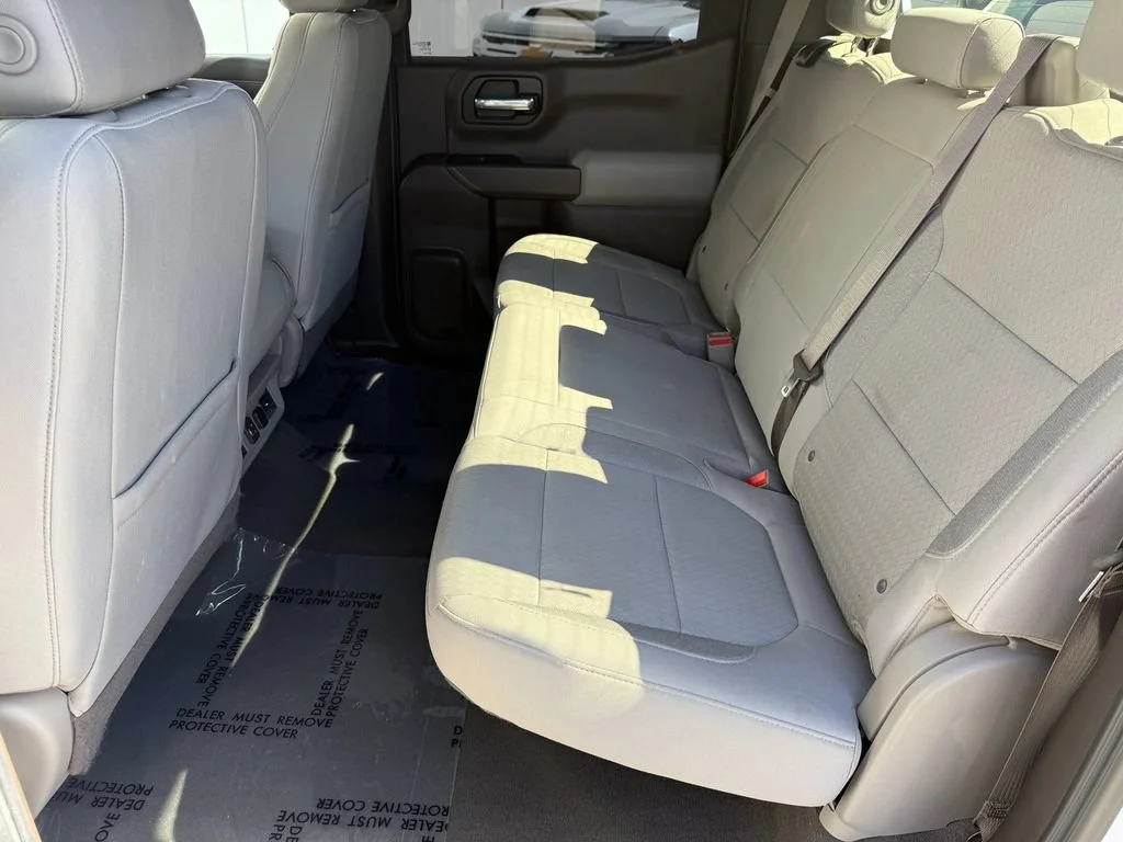 Used 2022 SUMMIT WHITE Chevrolet LT image 18