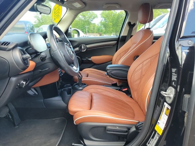 Used 2022 Black MINI Signature image 19