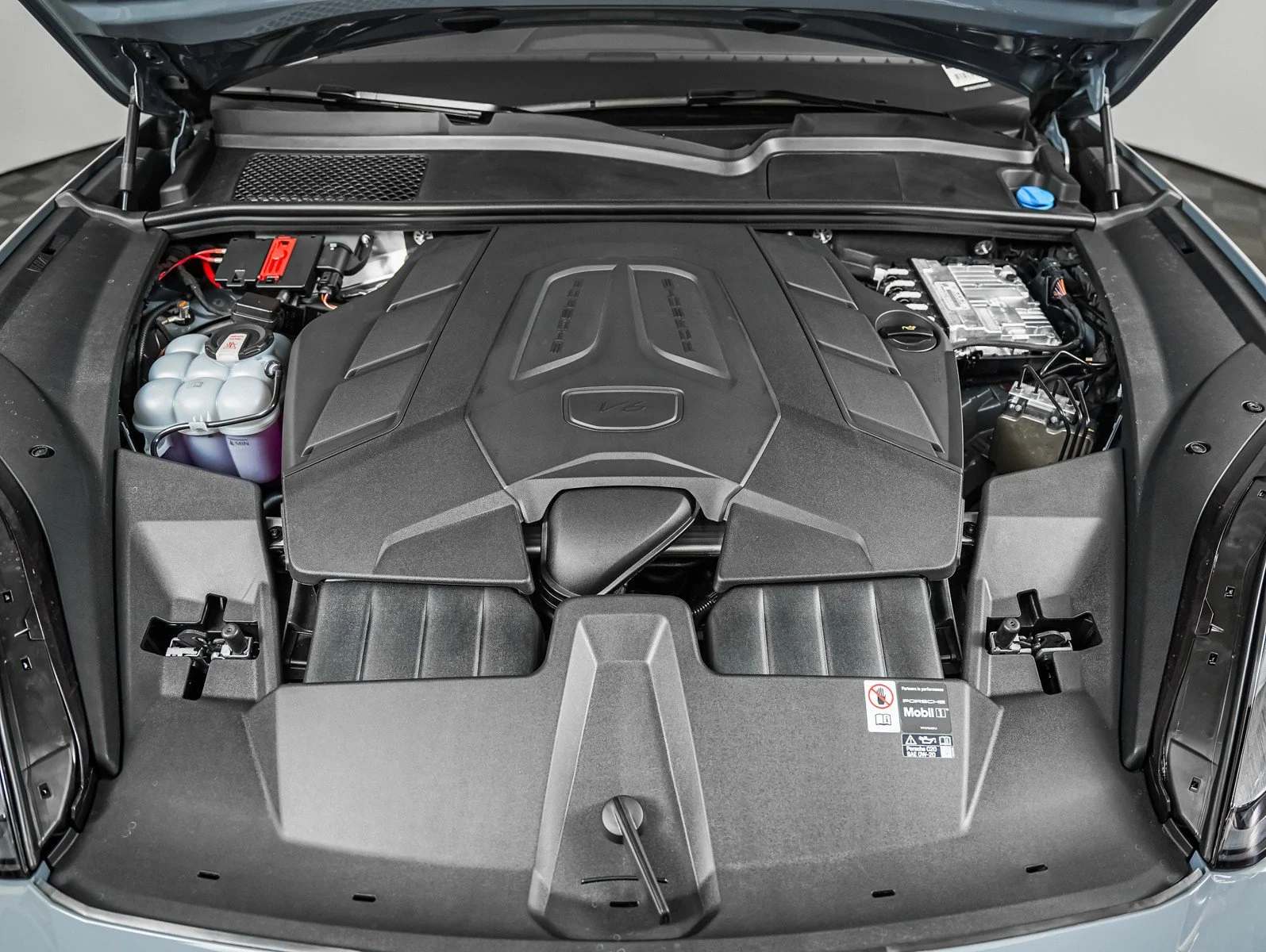 New 2026 ARCTIC GREY Porsche Coupe image 12