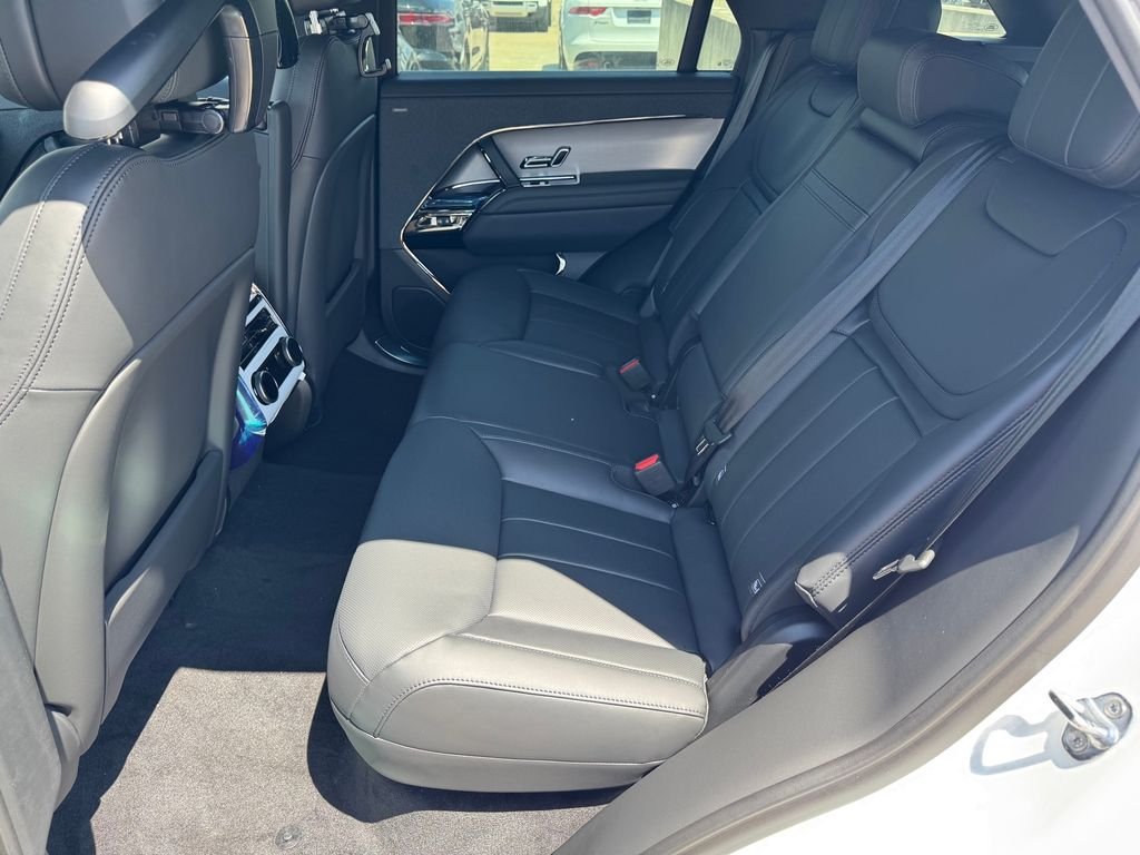 New 2026 Fuji White Land Rover Dynamic SE image 16