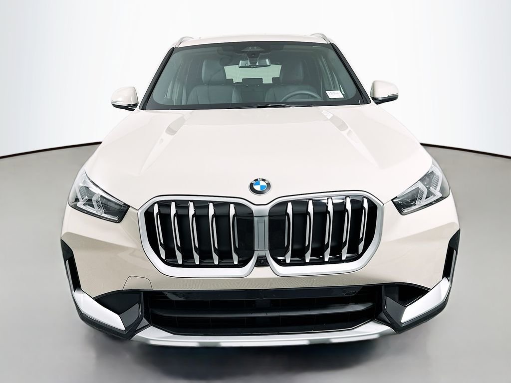 Used 2026 Dune Grey Metallic BMW xDrive28i image 2