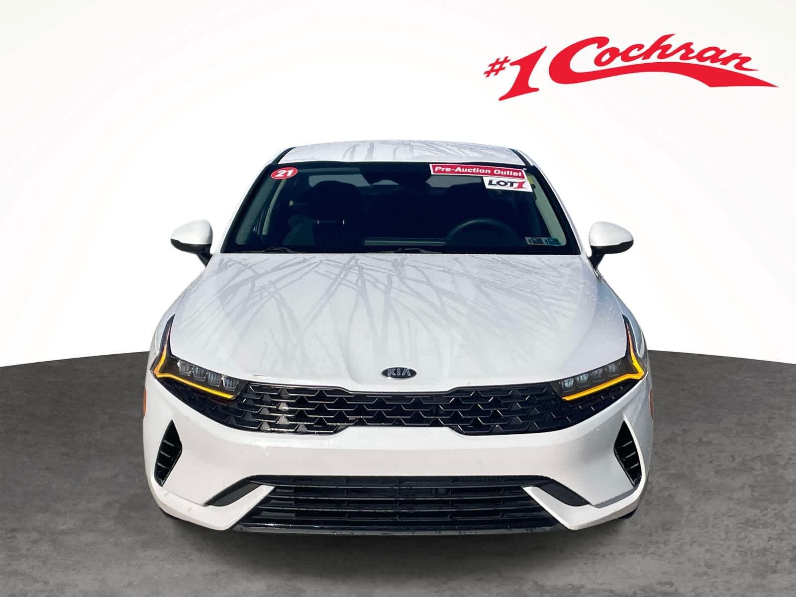 Used 2021 Glacial White Pearl Kia LXS image 17