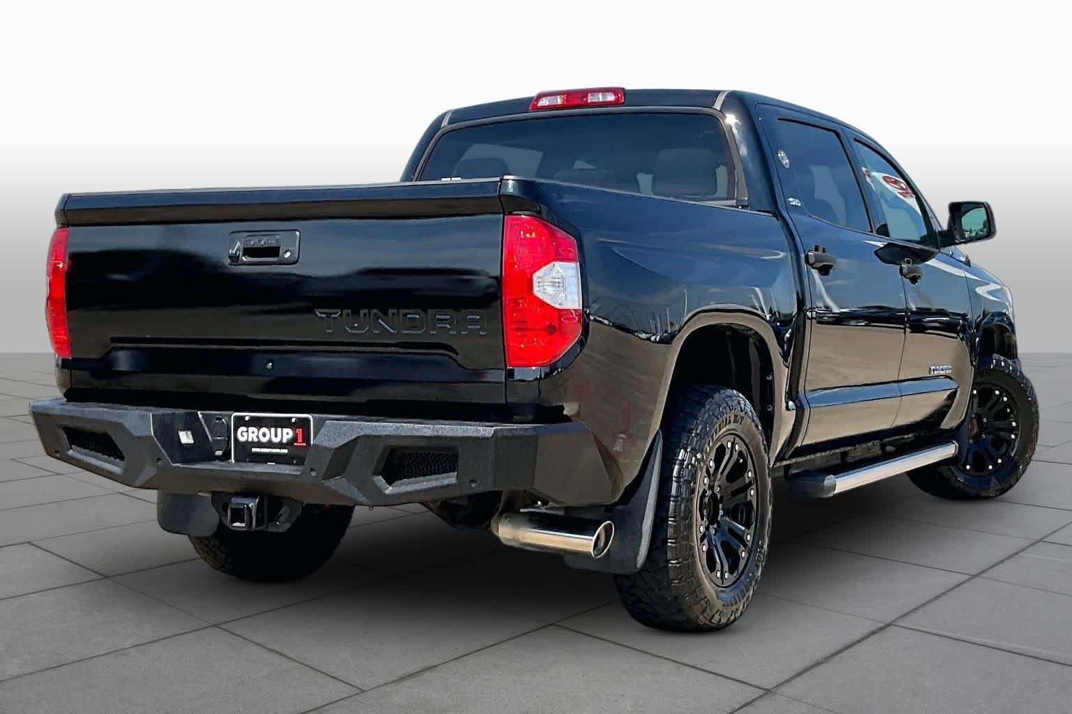 Used 2016 Black Toyota SR5 image 13