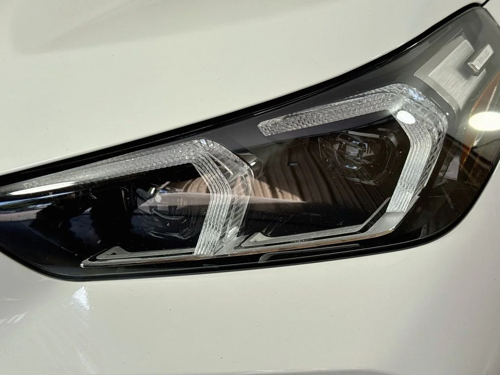 Used 2024 White BMW xDrive28i image 40