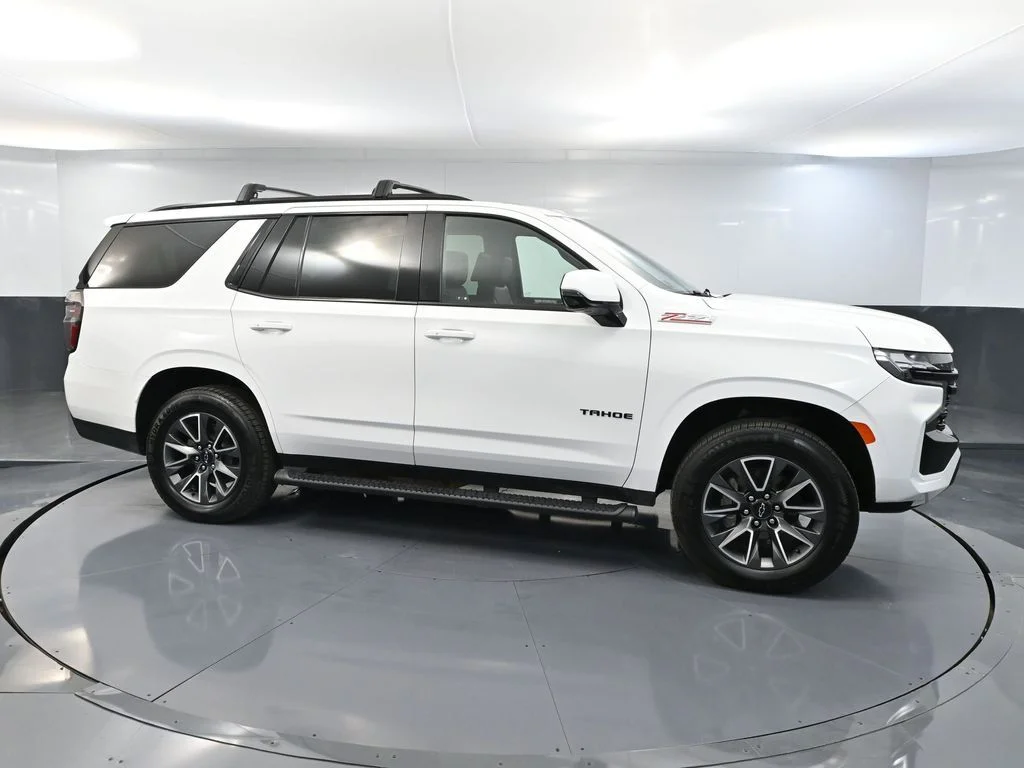 Used 2023 White Chevrolet Z71 image 4