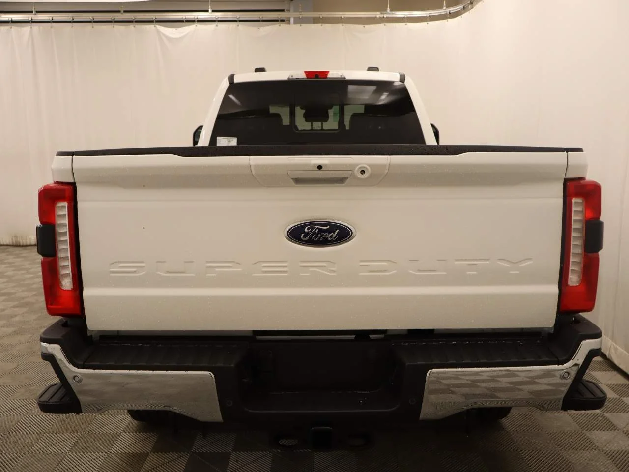 New 2026 Star White Metallic Tri-Coat Ford F-250® Lariat® image 5