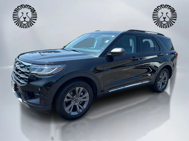 Used 2025 Black Metallic Ford Active image 1