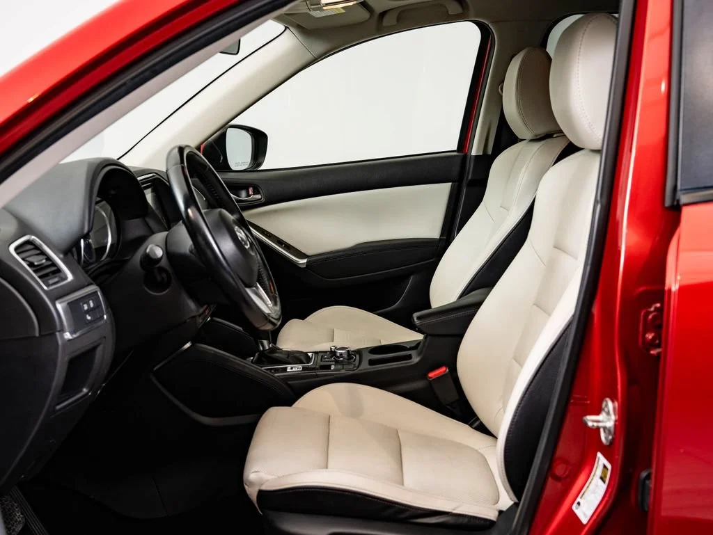 Used 2016 Soul Red Metallic Mazda Grand Touring image 22