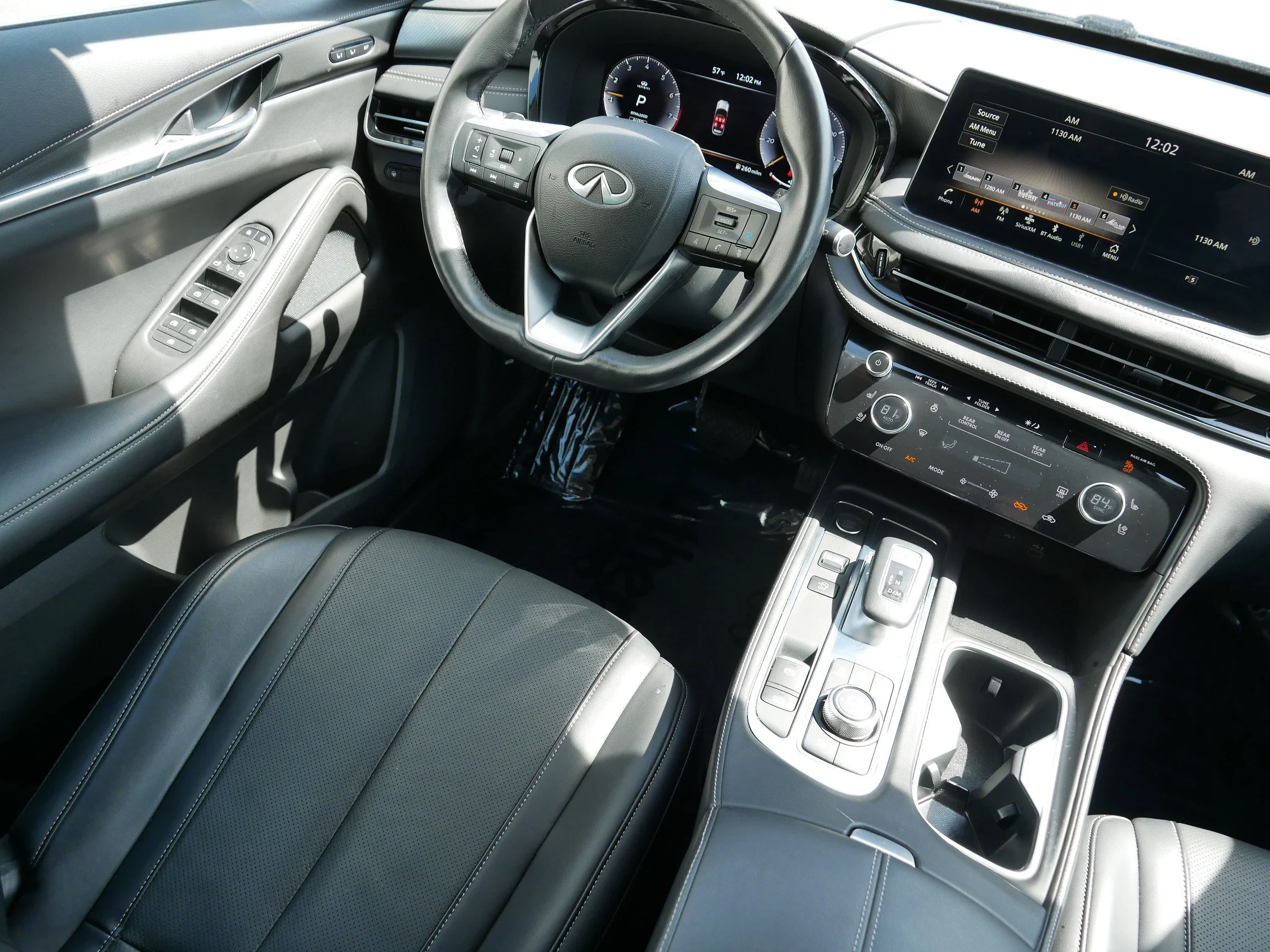 Certified Used 2022 Graphite Shadow INFINITI LUXE image 9