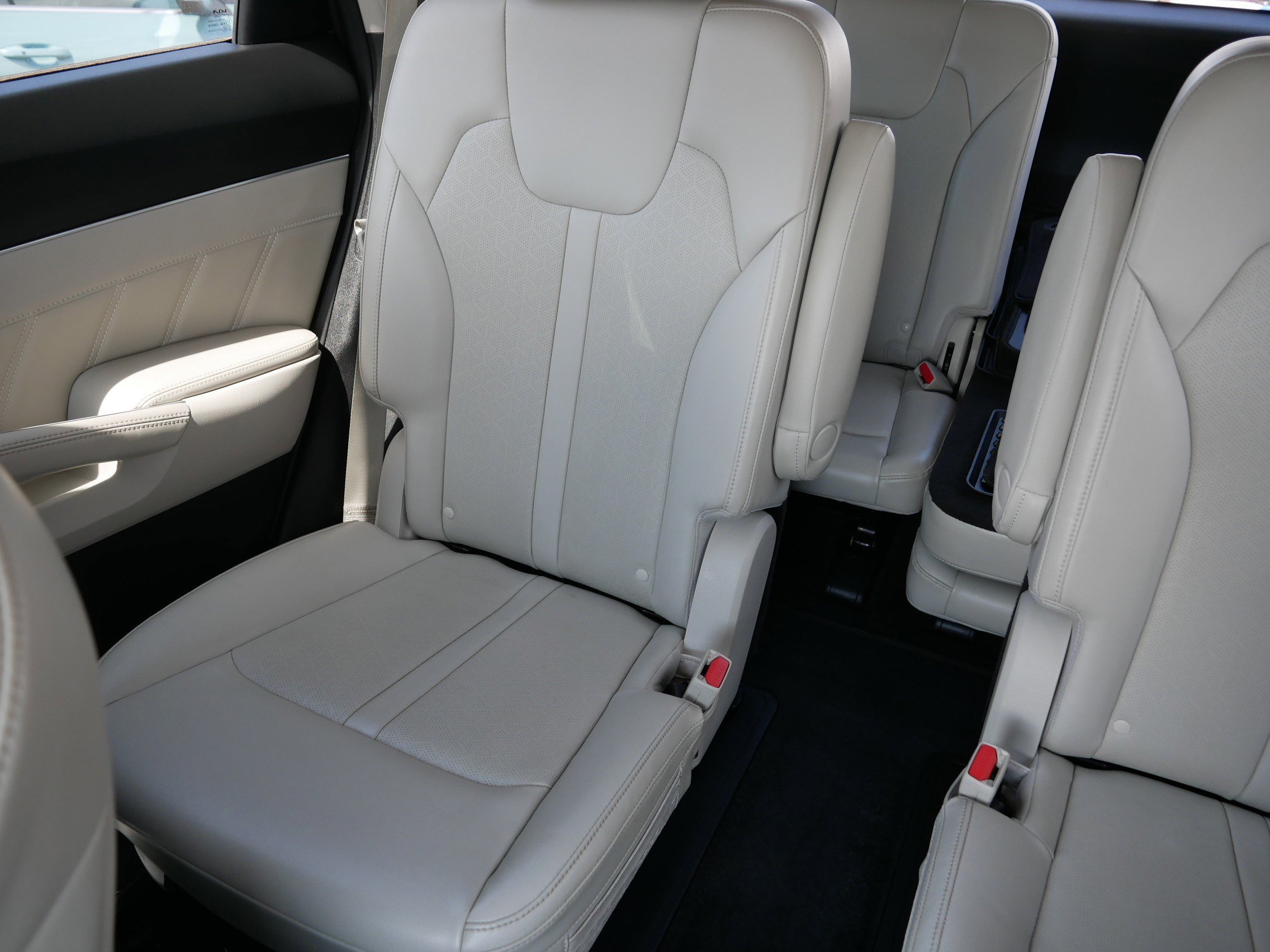Certified Used 2023 Everlasting Silver Kia SX image 12