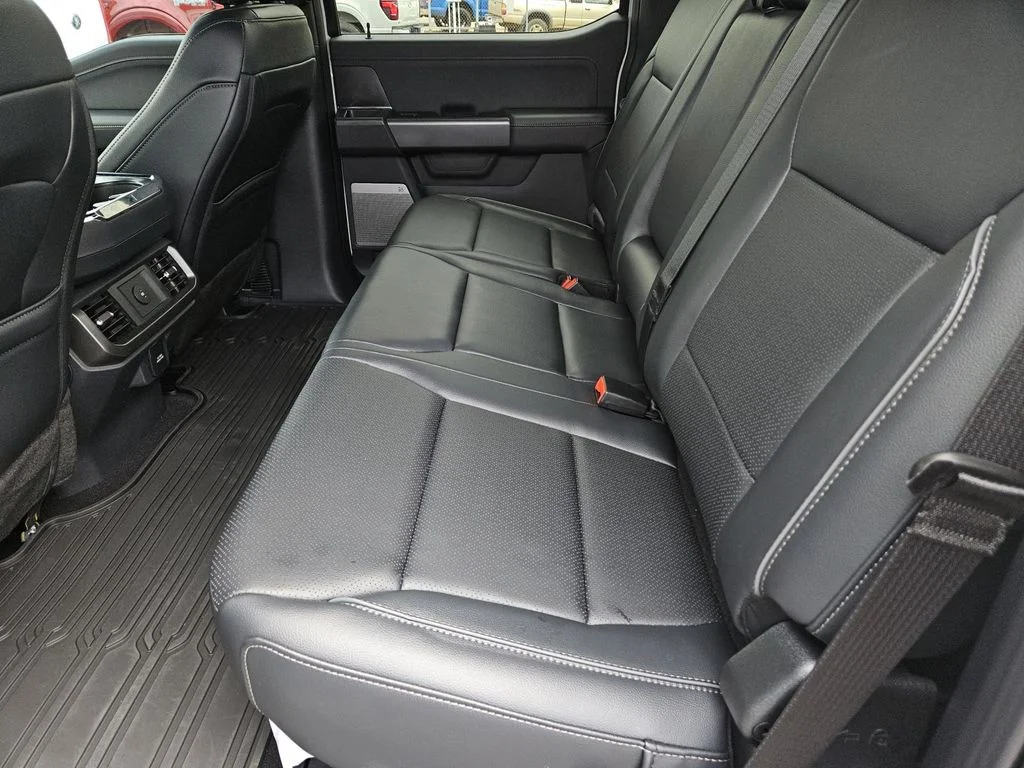 New 2026 Oxford White Ford Lariat® image 29