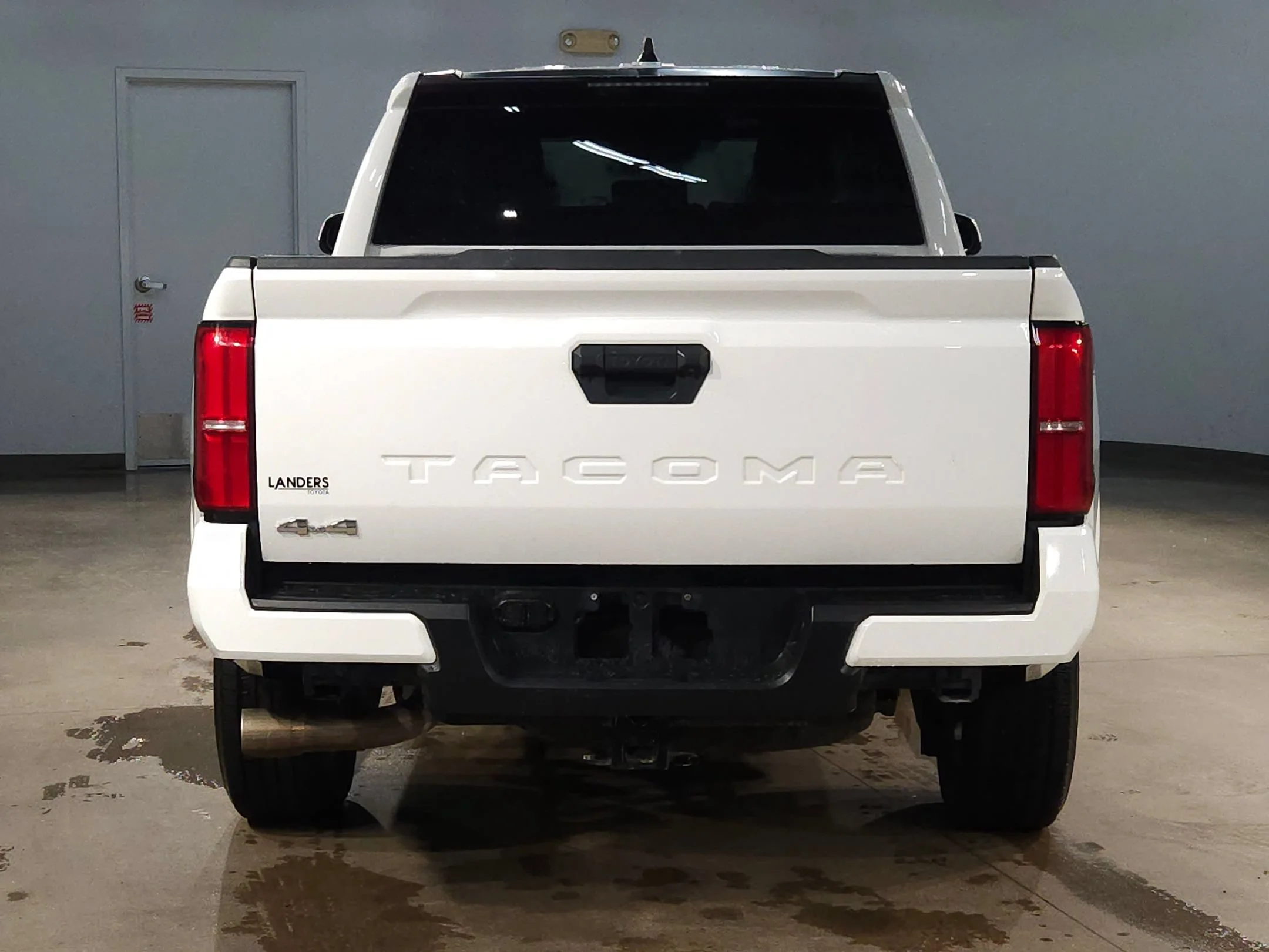 Used 2025 Ice Cap Toyota SR5 image 6