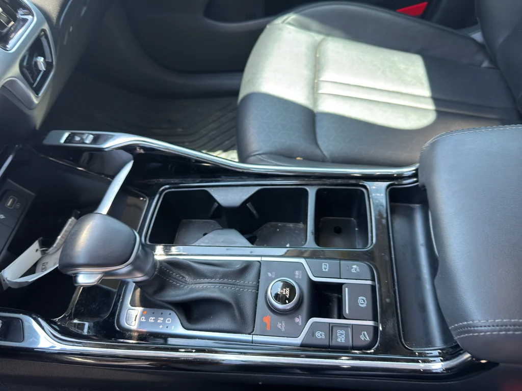 Used 2023 Glacial White Pearl Kia SX image 14