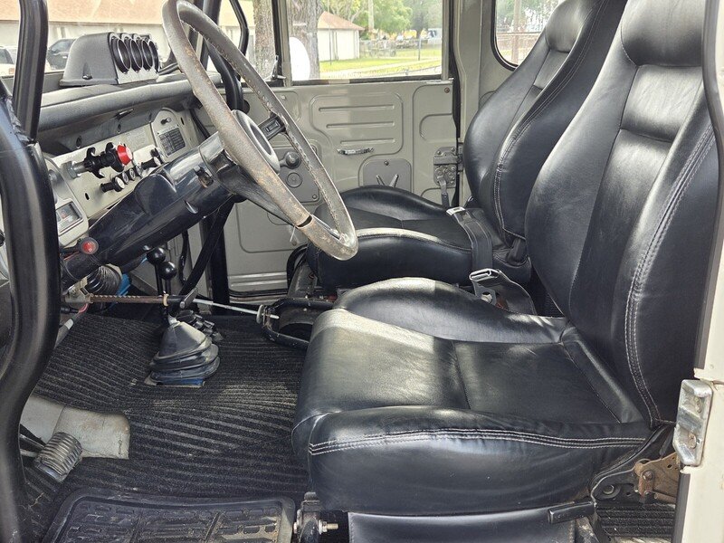 Used 1973  TOYOTA FJ40 image 9