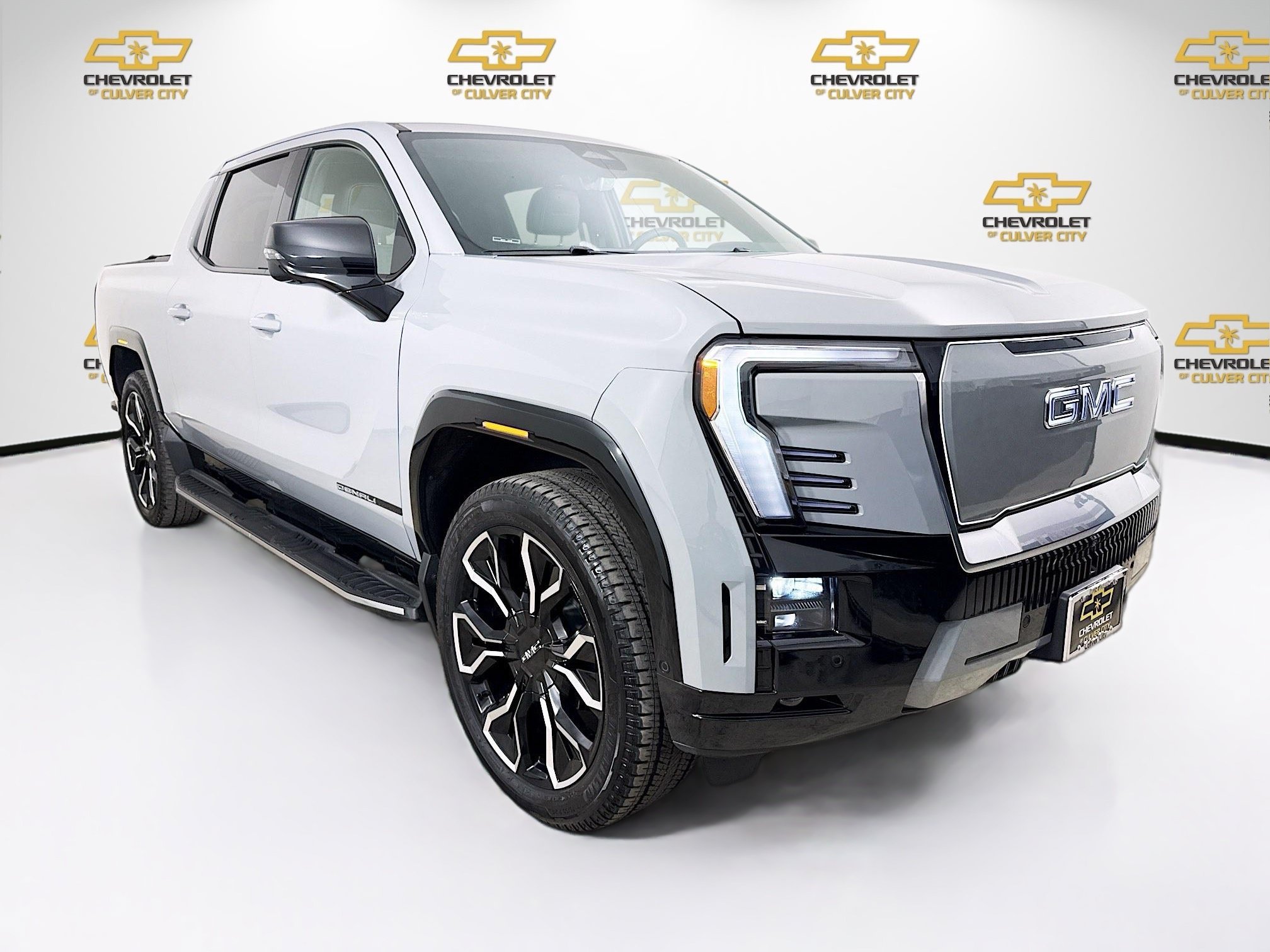 2024 GMC Sierra Denali Edition 1 Crew Cab Short Box e4WD's photo