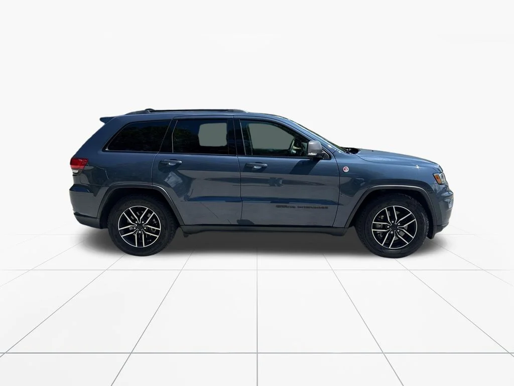 Used 2021 Slate Blue Jeep Trailhawk image 9