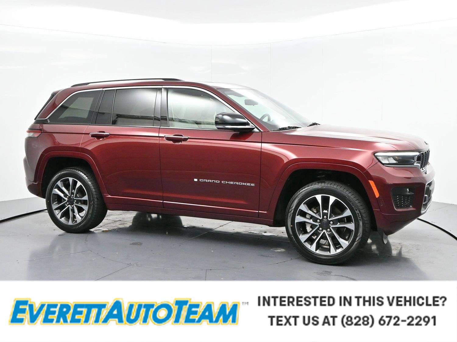 Used 2022 Velvet Red Pearlcoat Jeep Overland image 1