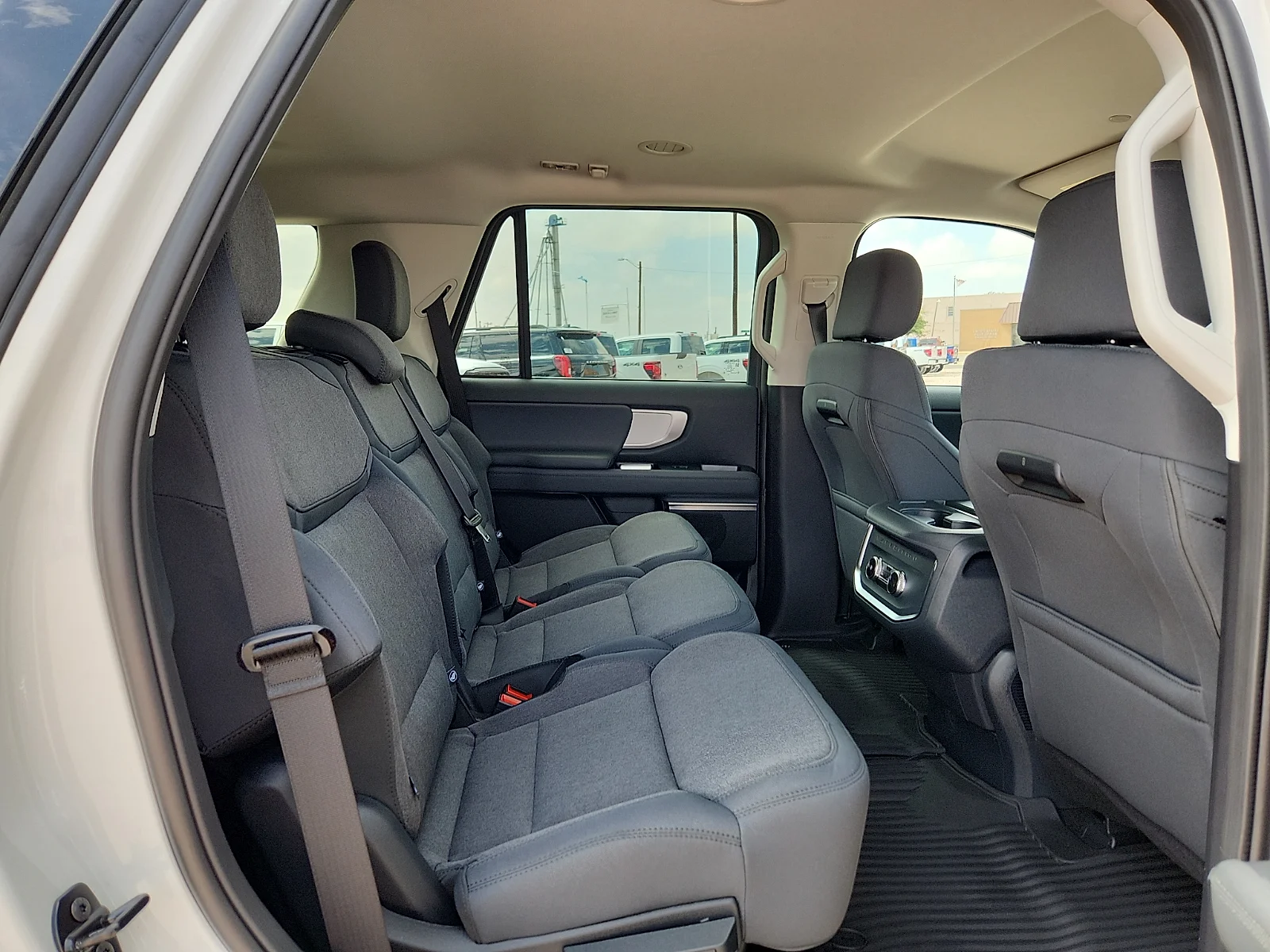 New 2027 Star White Metallic Tri-Coat Ford Active image 19