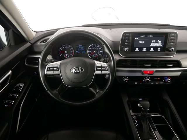 Used 2020 Everlasting Silver Kia LX image 23