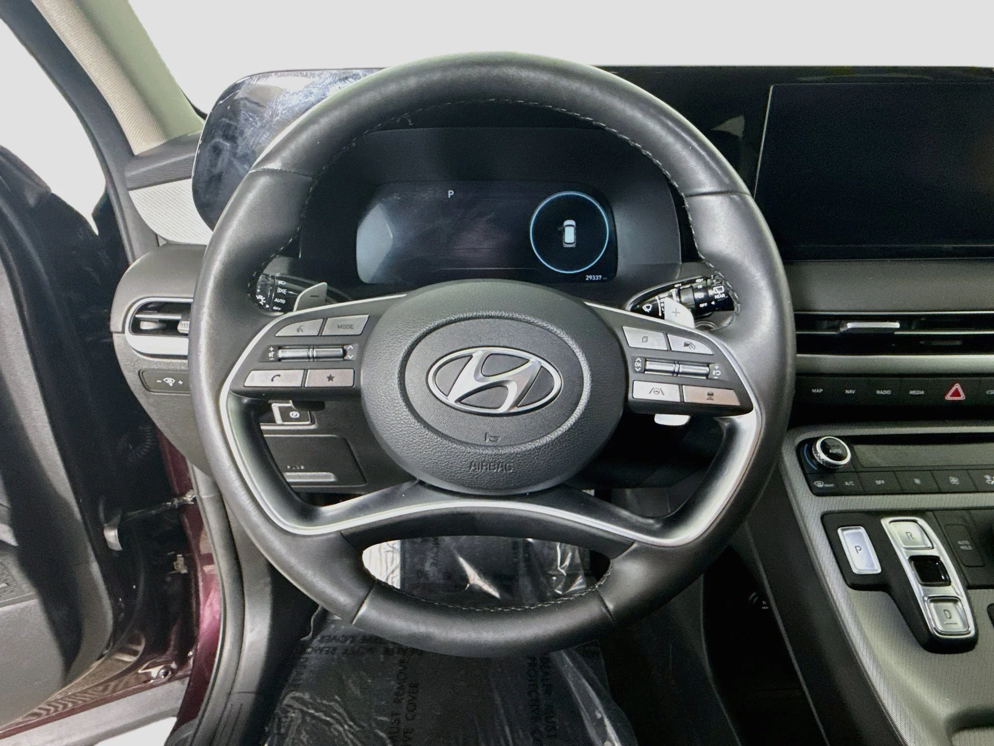 Used 2024 Sierra Burgundy Hyundai SEL 7P image 9