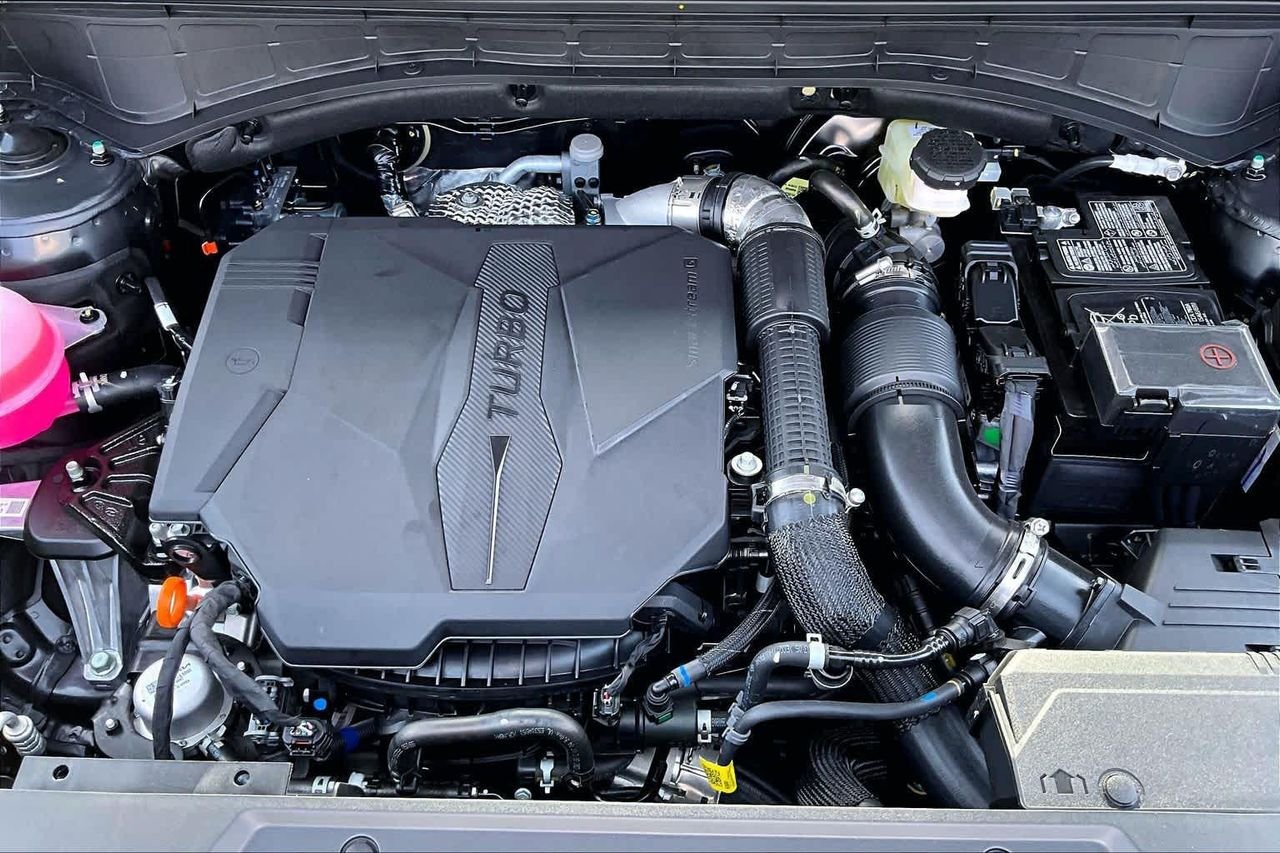 New 2026 Phantom Black Hyundai Limited 6P image 16
