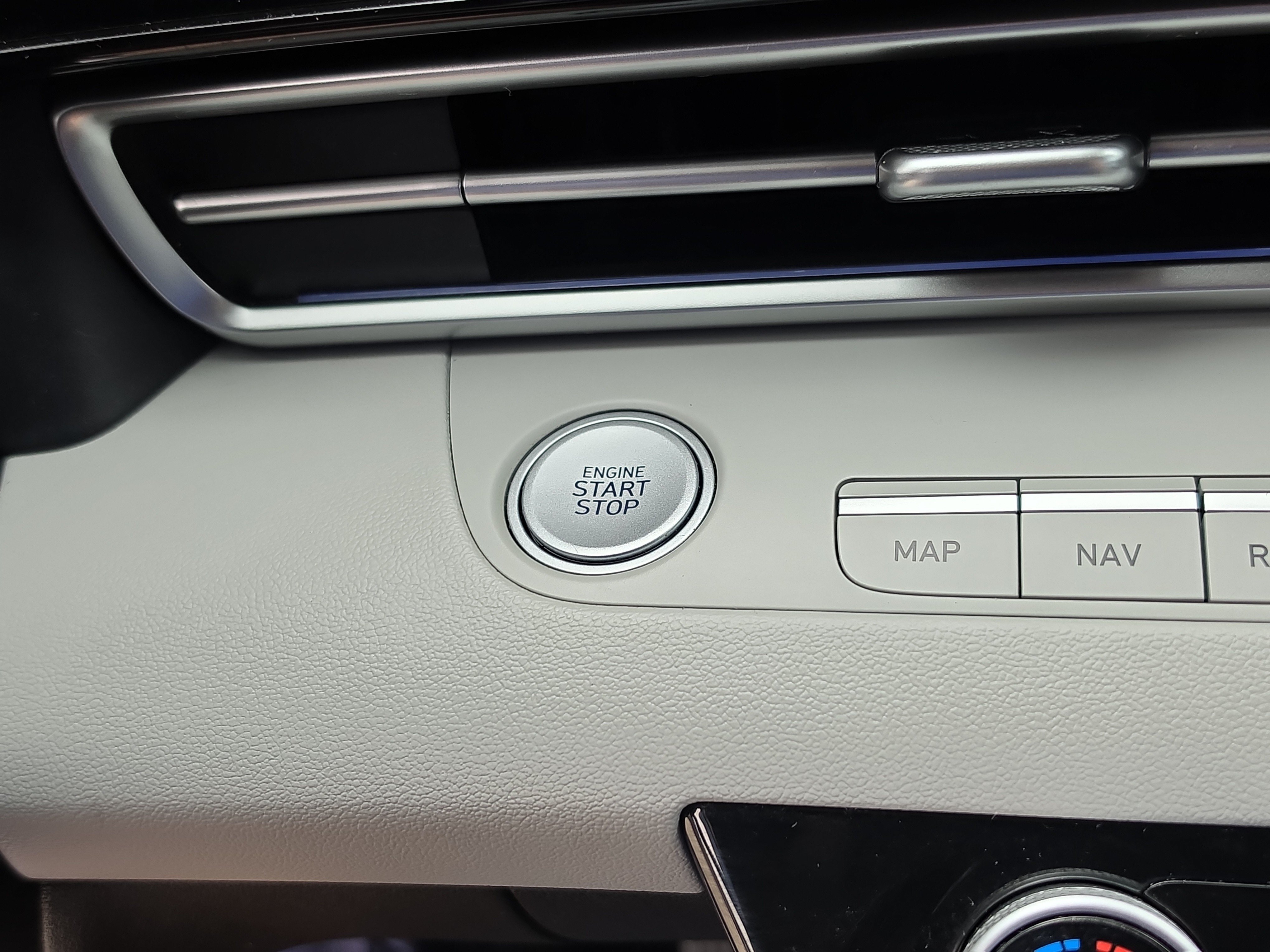 Used 2022 Portofino Gray Hyundai Limited image 27